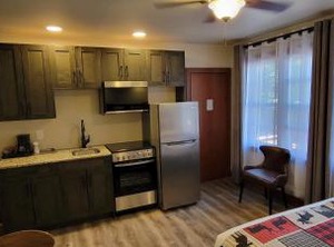 Crandell Mountain Lodge | Waterton Park