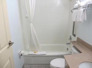 Days Inn | Northeast Mississauga