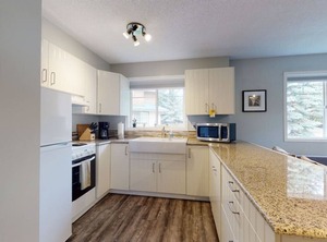 Banff Boundary Lodge | Harvie Heights