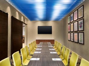Holiday Inn Express Suites Aurora Ihg Hotel | Aurora