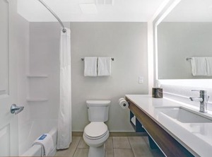 Holiday Inn Express Whit | Whitby