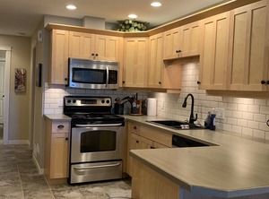 Tlc Beachhouse Waterfront Shuswap Accommodation | Scotch Creek