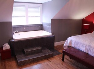 Leaside Manor | Waterford Valley