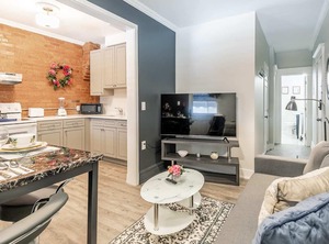 Cozy Br Apt Netflix | Central Hamilton