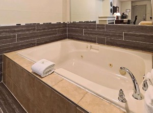 Quality Inn Islands | Gananoque