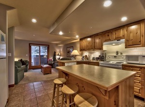 Timberline Village | Sun Peaks