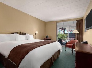 The Brunswick Hotel Complex | Parry Sound