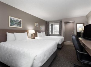 Stanford Inn | Grande Prairie