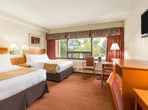 Travelodge | Northeast Edmonton