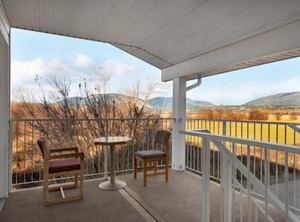 Travelodge | Salmon Arm