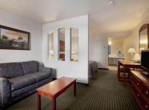 Travelodge Hotel | Weyburn