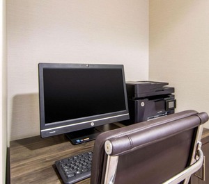 Comfort Inn Suites Red Deer 