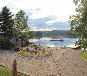 Bunkie At The Muskoka Shores Parry Sound 