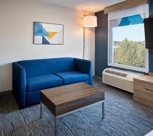 Kitchener Inn Suites 