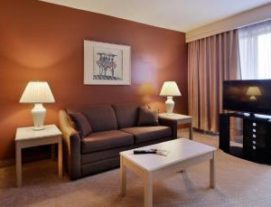 Ottawa Embassy Hotel 