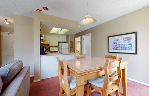 Upper Village Apartment | 1 bedroom/1 bathroom Suite, Pool, Ski in/Ski out on Blackcomb Mountain, A/C in living room