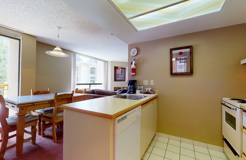 Upper Village Apartment | 1 bedroom/1 bathroom Suite, Pool, Ski in/Ski out on Blackcomb Mountain, A/C in living room