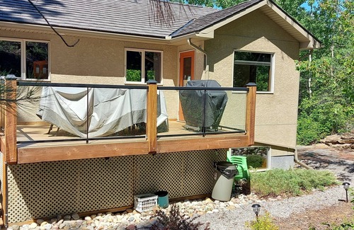 East Kootenay House | 1 min to golf course, 5 min to ski hill and hot springs
