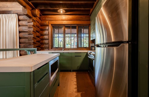 Jasper Cabin | 10-person Chalet 5 minutes from Jasper town