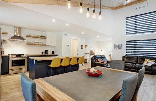Stoneham Ski Chalet | 102 Chemin des Ruisselets