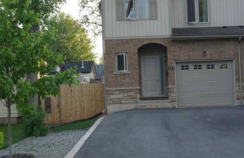 Fort Erie Bed & Breakfast | 11 m² Bed and breakfast ∙ 2 guests
