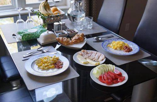 Fort Erie Bed & Breakfast | 11 m² Bed and breakfast ∙ 2 guests
