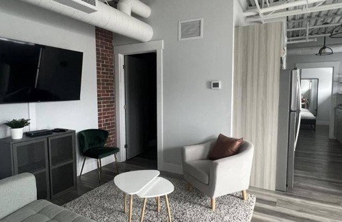 Moncton Apartment | 117 m² Serviced apartment ∙ 3 bedrooms ∙ 6 guests