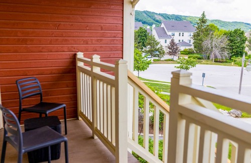 The Blue Mountains Condo | 134 m² Condo ∙ 3 bedrooms ∙ 8 guests