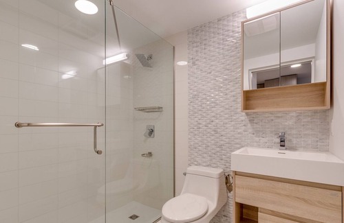 West End Apartment | 1425 Haro St - 2 Bedrooms - Downtown Vancouver