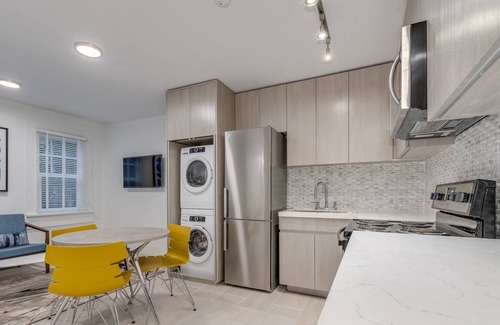 West End Apartment | 1425 Haro St - 2 Bedrooms - Downtown Vancouver