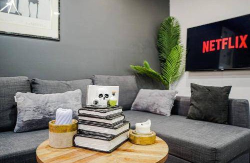 Griffintown Apartment | 150 m² Apartment ∙ 2 bedrooms ∙ 4 guests