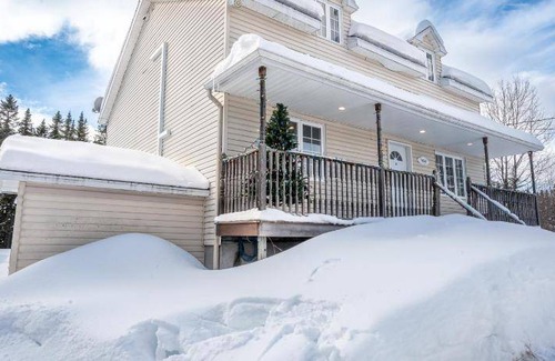 Lantier Ski Chalet | 150 m² Chalet ∙ 4 bedrooms ∙ 10 guests