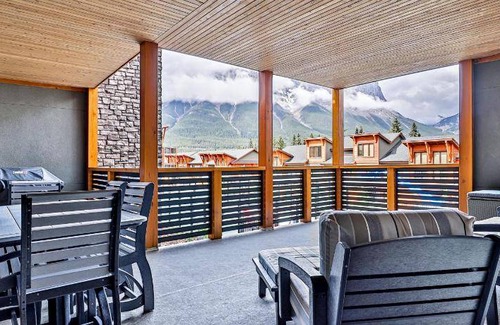 Canmore Apartment | 180 m² Serviced apartment ∙ 4 bedrooms ∙ 12 guests