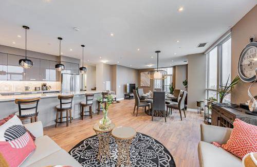 Hurontario Apartment | 193 m² Apartment ∙ 3 bedrooms ∙ 8 guests