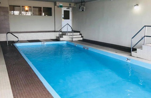 Red Deer Hotel | 193 m² Hotel ∙ 6 guests