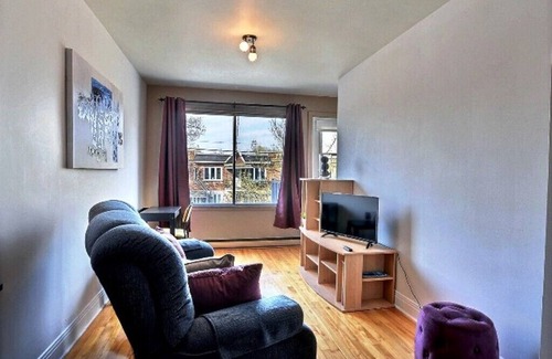 La Petite-Patrie Apartment | #199 Cozy Furnished Apt in Rosemont