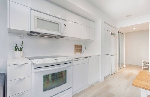 CityPlace Apartment | 1BR Apartment in Toronto close to CN tower and Rogers Centre