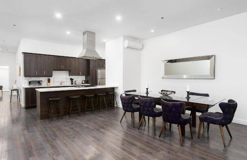 Old Montreal Apartment | 2000 m² Apartment ∙ 4 bedrooms ∙ 10 guests