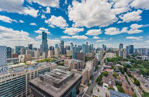 Kensington Market Bed & Breakfast | 204 m² Bed and breakfast ∙ 5 bedrooms ∙ 11 guests