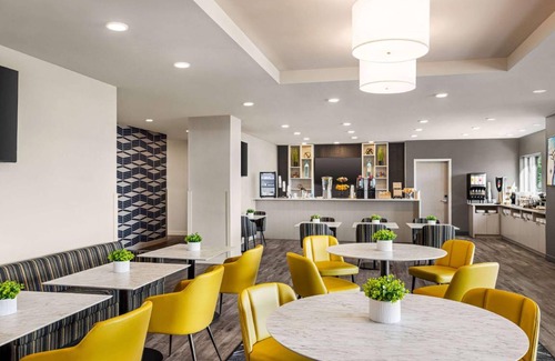 Dorval Hotel | 22 m² Hotel ∙ 127 guests