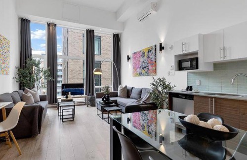 Downtown Montreal Apartment | 225 m² Serviced apartment ∙ 3 bedrooms ∙ 12 guests