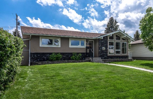 Haysboro House | 230 m² House ∙ 4 bedrooms ∙ 9 guests