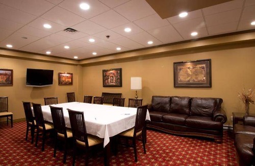 Clarenville Hotel | 27 m² Hotel ∙ 4 guests