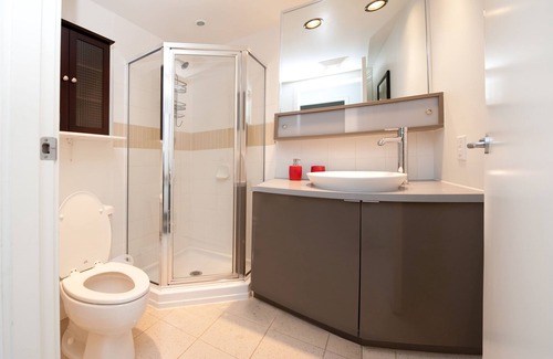 Crosstown House | 3 Bedrooms/3 Baths House in Downtown Vancouver