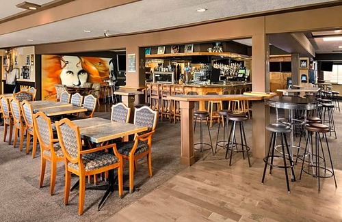 Gorge -Tillicum Area Hotel | 3-Star Hotel ∙ Days Inn by Wyndham Victoria Uptown