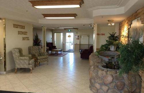 Grande Prairie Hotel | 30 m² Motel ∙ 4 guests