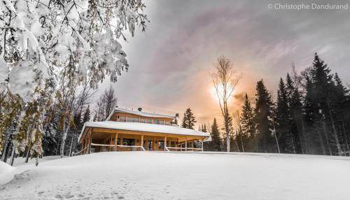 La Malbaie Ski Chalet | 300 m² Chalet ∙ 3 bedrooms ∙ 6 guests