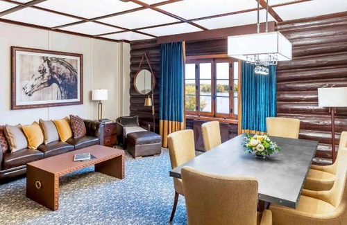 Papineau Regional County Municipality Hotel | 32 m² Hotel ∙ 127 guests