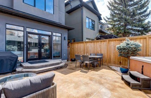Hillhurst House | 325 m² House ∙ 4 bedrooms ∙ 9 guests