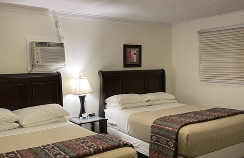 Portage La Prairie Hotel | 35 m² Motel ∙ 5 guests